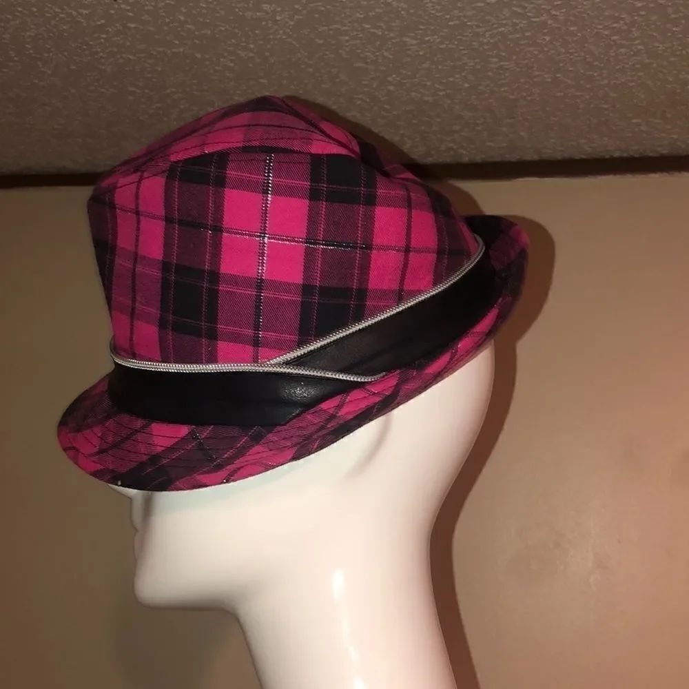 Justice Hat  - Picture 2 of 2